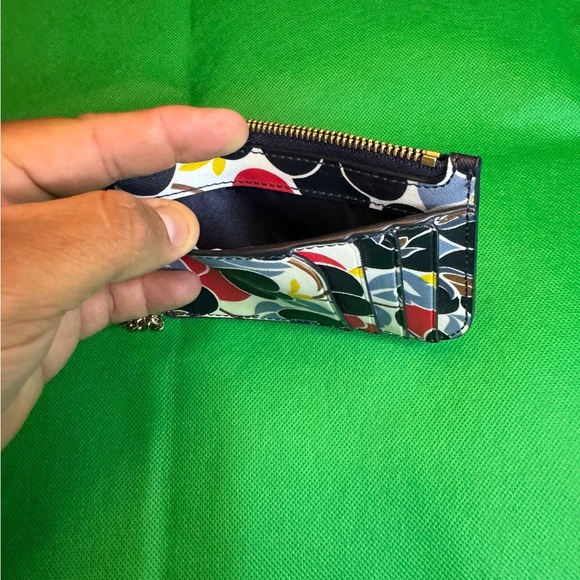 Kate spade  card wallet excellent condition - Picture 2 of 5